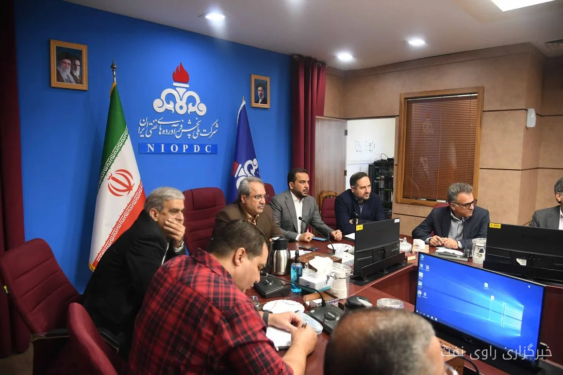 بررسی چالشهای تأمین سوخت ناوگان حملونقل با حضور عباس باصفا