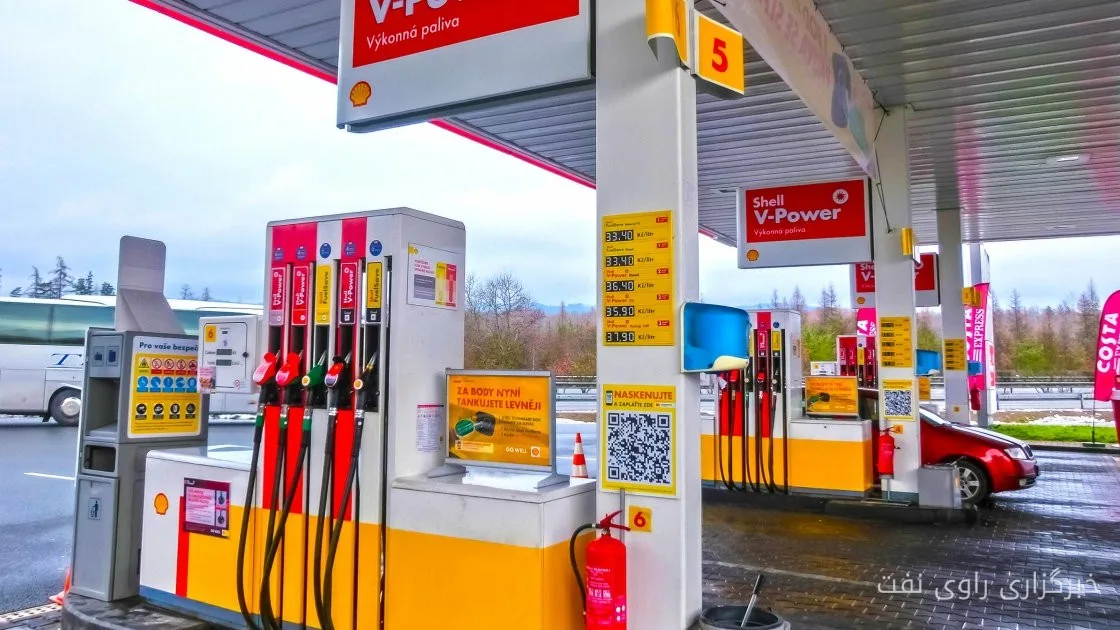 Oil Prices Rise Above $100 and Fuel Prices Hit Record Highs in the U.S.