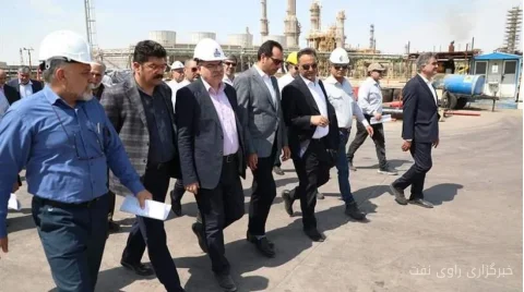 معاون وزیر نفت از روند بازسازی پتروشیمی‌های آسیب دیده بازدید کرد
