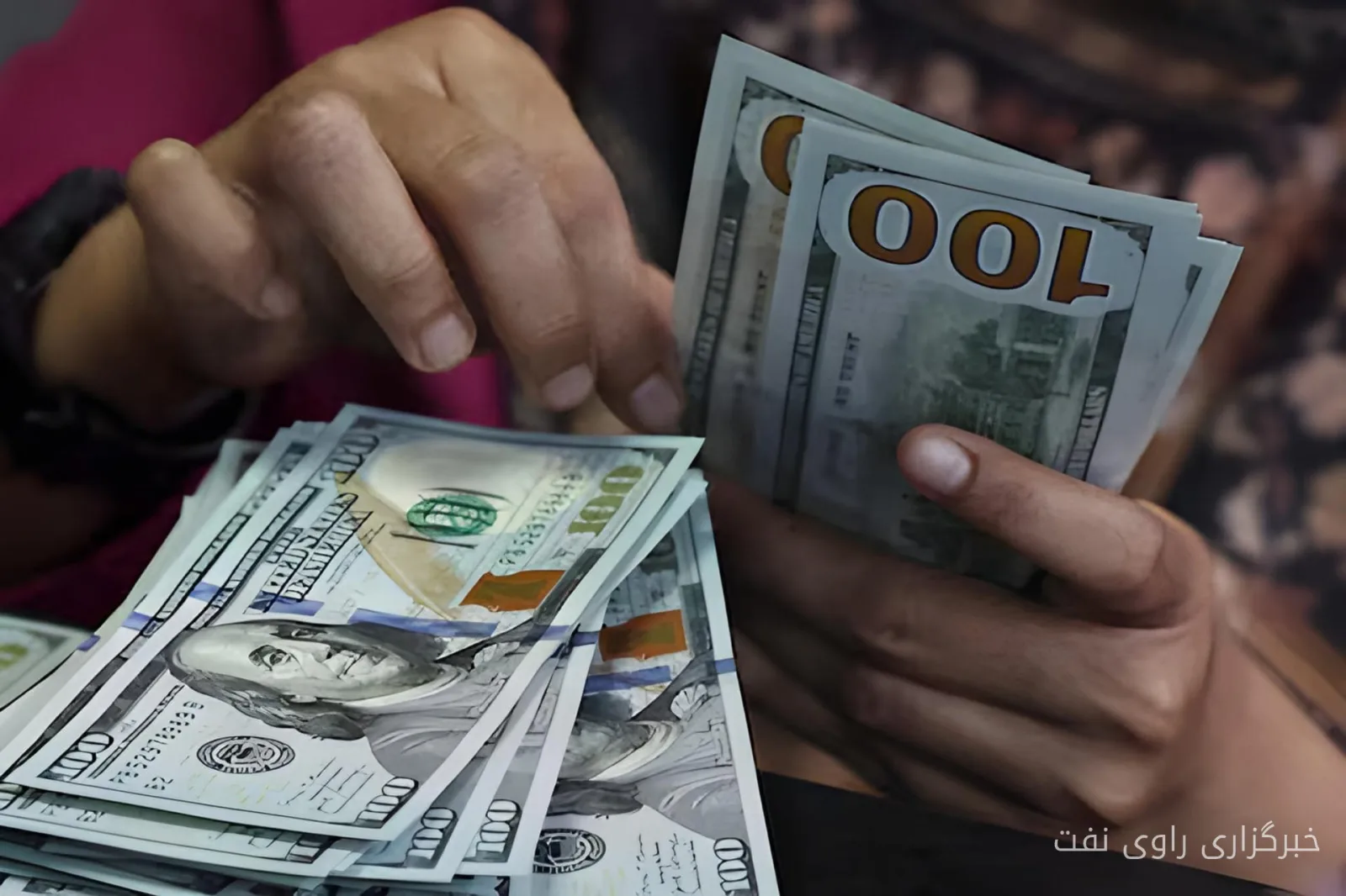 افزایش نرخ بهره و نوسانات قیمت نفت دلار را به اوج دوماهه رساند