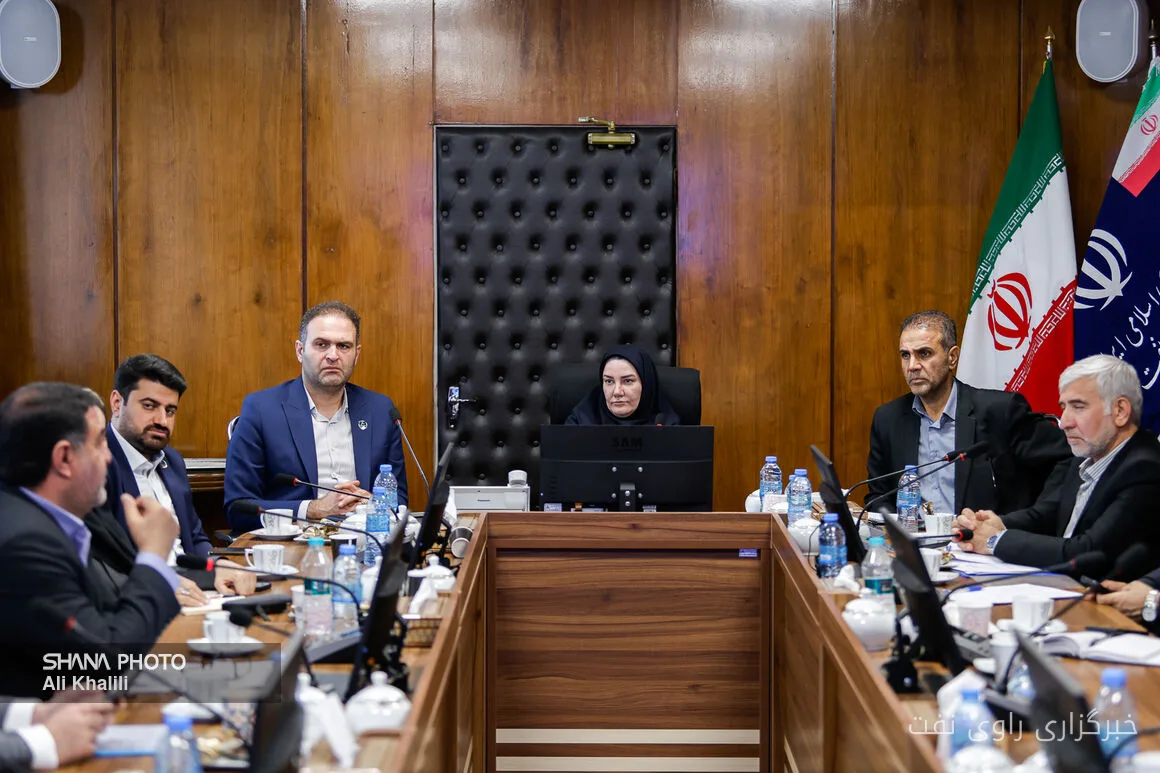 وزارت نفت بهبود کیفیت خدمات در سامانه فوریت‌های اداری را دنبال می‌کند
