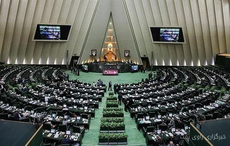 فرهاد شهرکی بر توسعه زنجیره ارزش پتروشیمی تأکید کرد