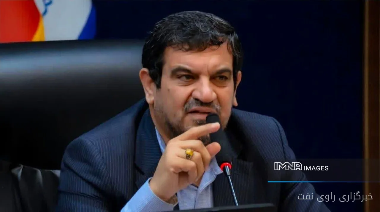 سید محمد مولوی پالایشگاه نفت آبادان را از فهرست واگذاری‌ها خارج کرد