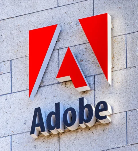 Adobe به کاربران Figma دعوت می‌کند تا ابزار طراحی جدید AI را آزمایش کنند؛ آیا سرمایه‌گذاران باید نگران باشند؟