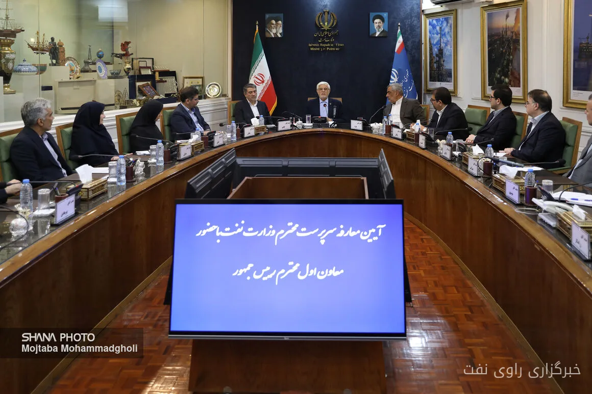 محمدرضا عارف در معارفه حمید بورد از یار صمیمی خود یاد کرد
