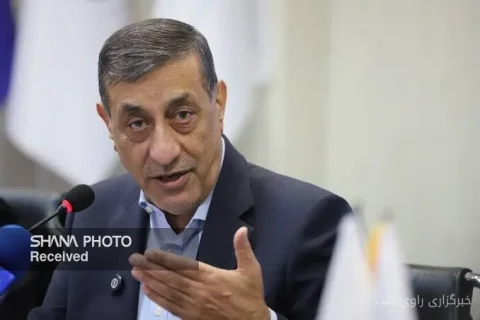 محمدجعفر قائم‌پناه کنترل منابع نفتی ایران را در دست آمریکا ناکام دانست