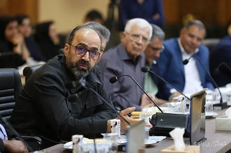 تقدیر استاندار اصفهان از غلامرضا باقریدیزج مدیرعامل پالایش نفت اصفهان
