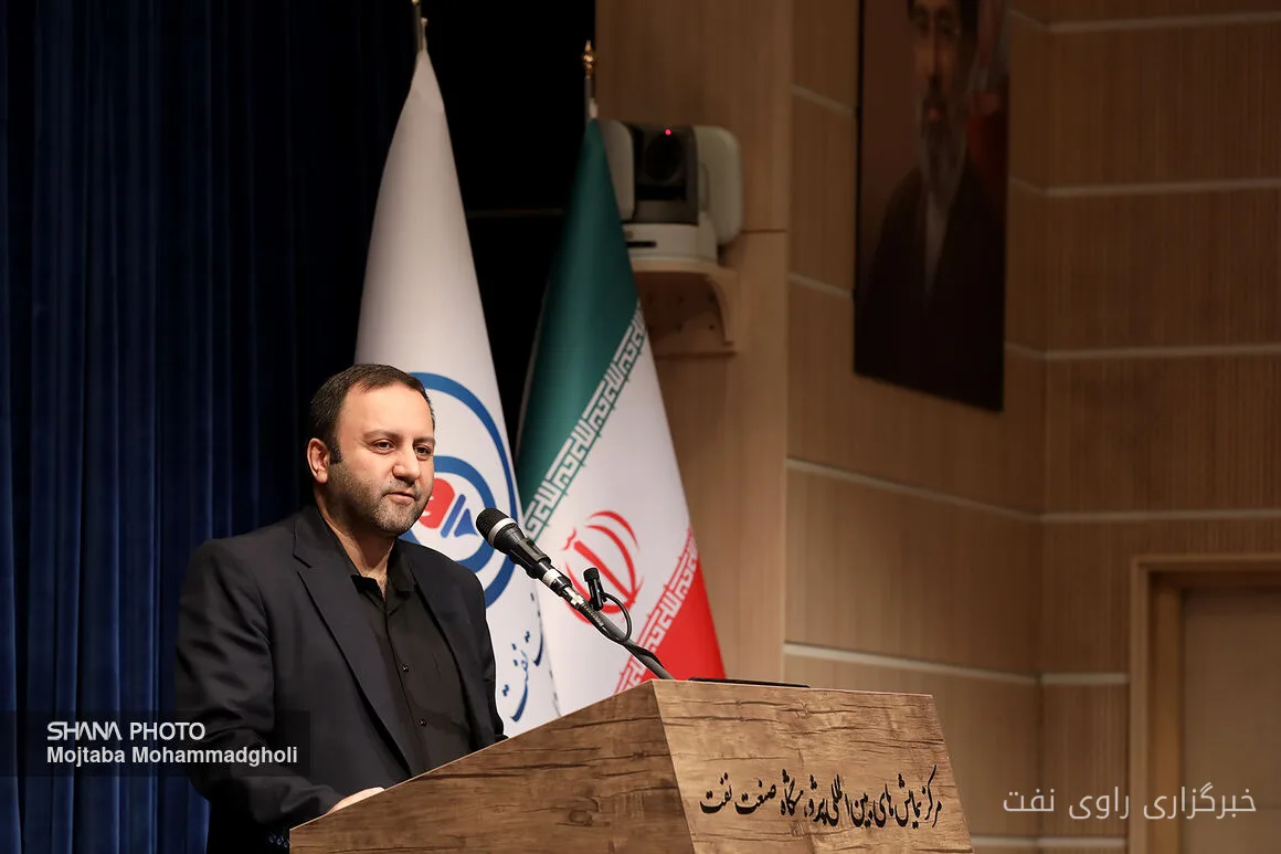 Mohsen Pirhadi Emphasized the Importance of Education in the Oil Industry