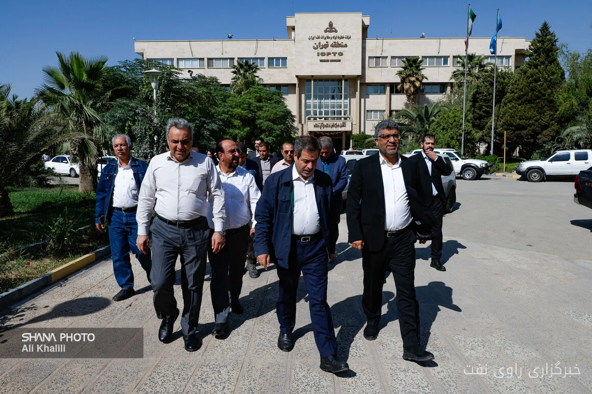 بازدید یوسف سبحانی از انبار نفت ری و روند بازسازی