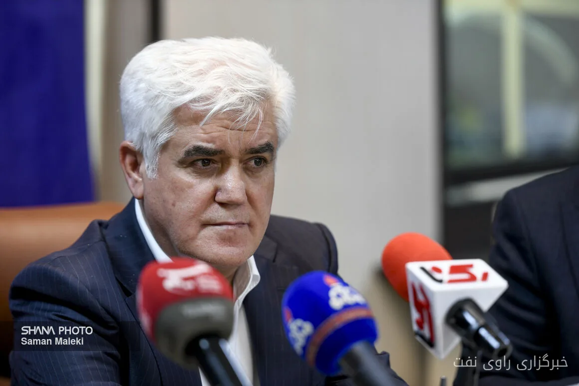Nasrollah Zarei announced the increase in oil production from the Cheshmeh-Khosh, Dalpari, and Paydar East fields