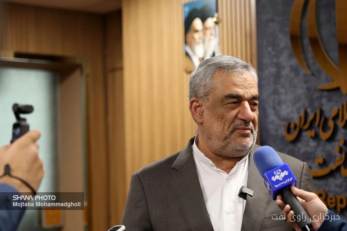 حمید بورد برنامه‌های وزارت نفت را با جدیت دنبال می‌کند