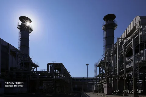 ظرفیت إنتاج النفط الإيراني إلى 3.715 مليون برميل يومياً