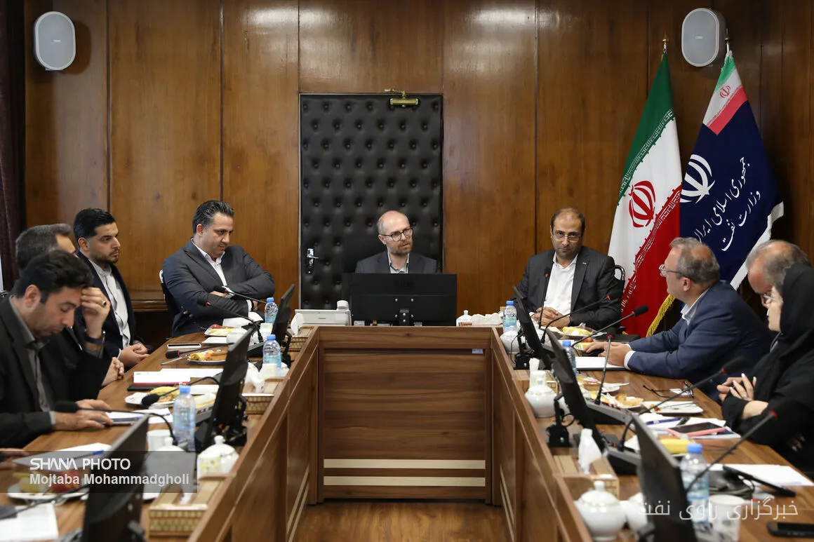 هشتمین نشست دبیرخانه پویش همافزایی نفت و نیرو برگزار شد