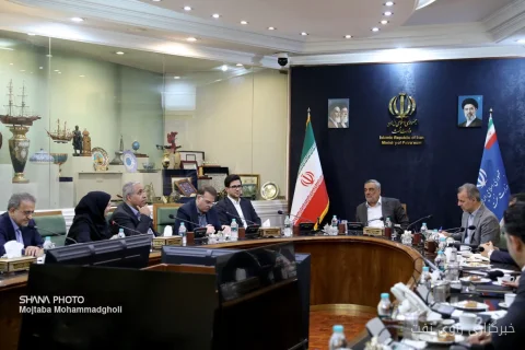 حمید بورد بر لزوم همکاری ملی برای عبور از چالش‌ها تأکید کرد