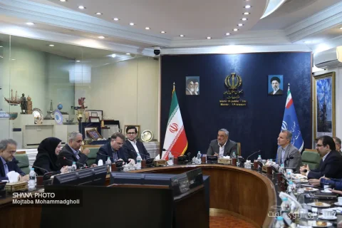 Meeting of the Deputy Council of the Ministry of Oil with the presence of Hamid Bord